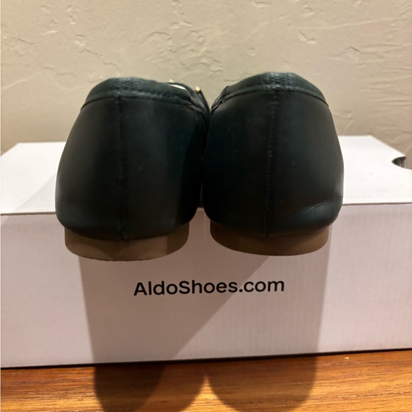 Aldo Dark Green Croc-Embossed Flats with Gold Accents EUC Size 8.5 - Picture 7 of 7